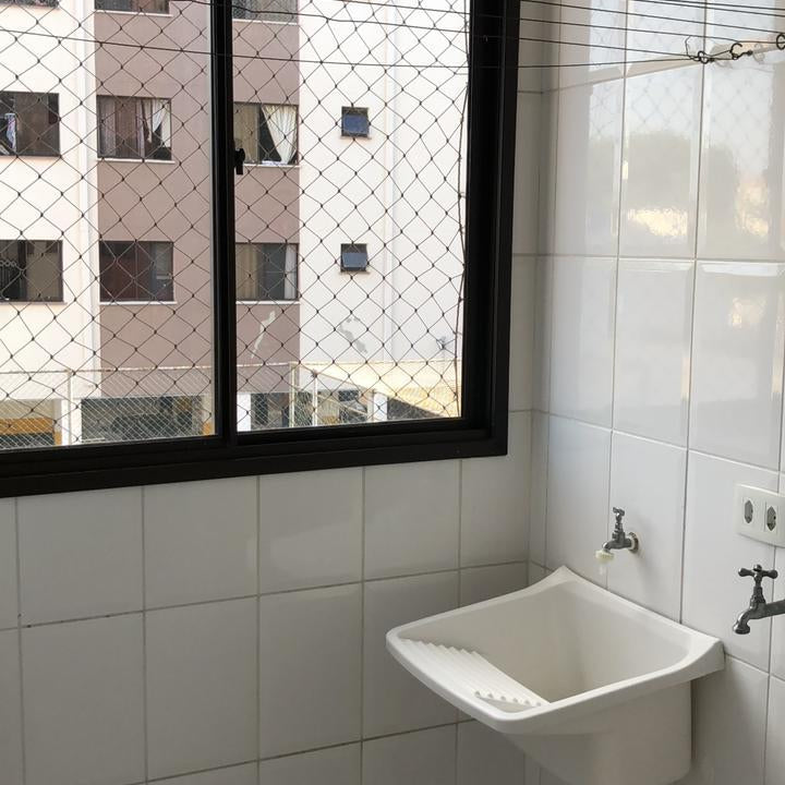 Vende-se Apartamento no Quarto Centenário