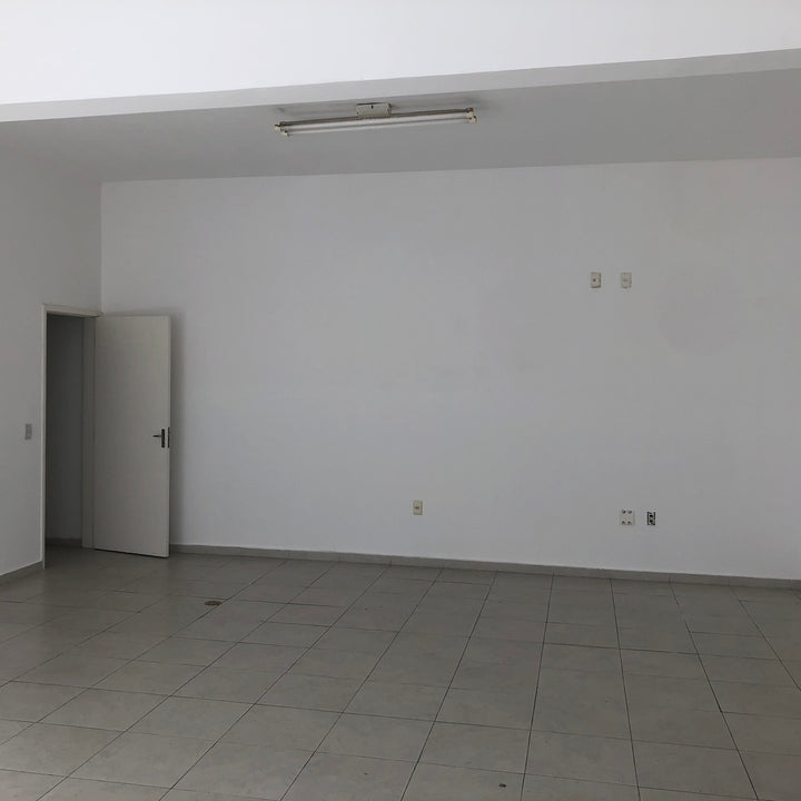 Aluga- se Sala Comercial na Vila Formosa